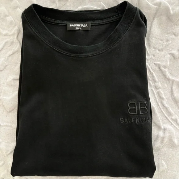 Balenciaga tshirt - Picture 3 of 3
